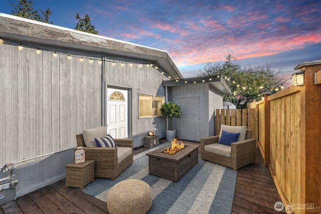 8809 Meadow Road SW, Lakewood, WA 98499