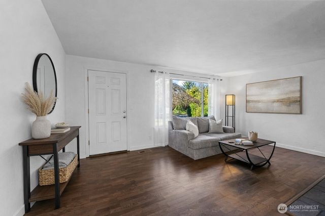 8809 Meadow Road SW, Lakewood, WA 98499