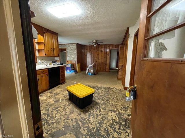 838 NC Highway 65, Reidsville, NC 27320