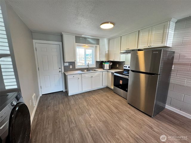124 Mitchell Street, Sumas, WA 98295
