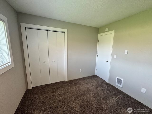 124 Mitchell Street, Sumas, WA 98295
