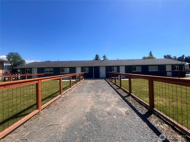 124 Mitchell Street, Sumas, WA 98295