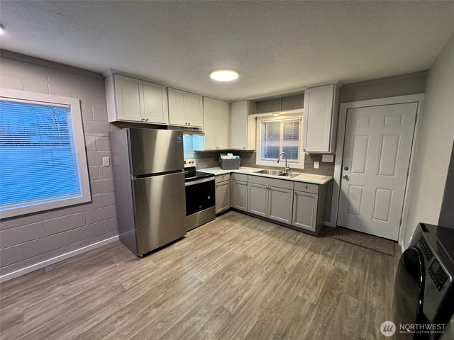 124 Mitchell Street, Sumas, WA 98295