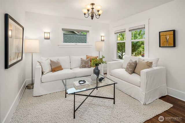 519 27th Avenue, Seattle, WA 98122