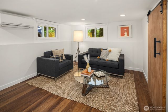 519 27th Avenue, Seattle, WA 98122