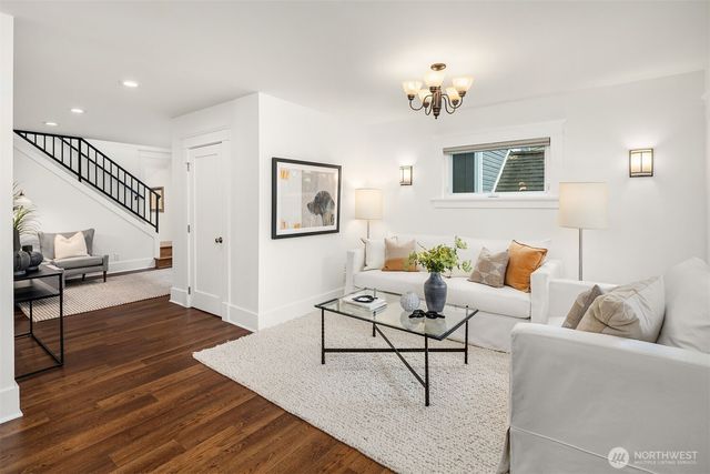519 27th Avenue, Seattle, WA 98122
