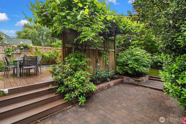 519 27th Avenue, Seattle, WA 98122