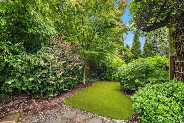 519 27th Avenue, Seattle, WA 98122