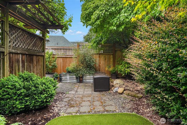 519 27th Avenue, Seattle, WA 98122