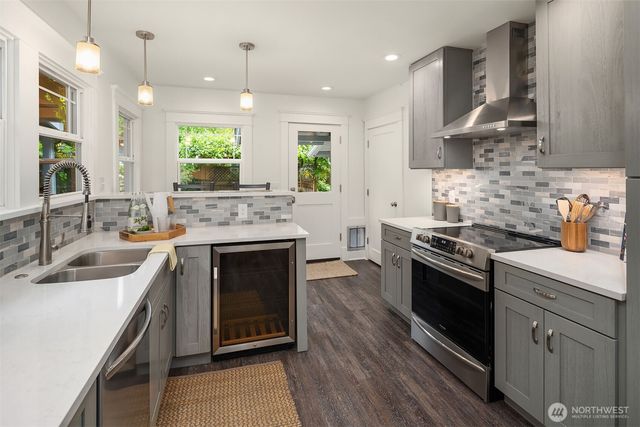 519 27th Avenue, Seattle, WA 98122