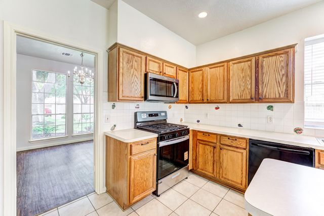 8510 Nashwood Court, Houston, TX 77040
