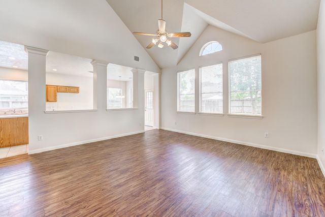 8510 Nashwood Court, Houston, TX 77040