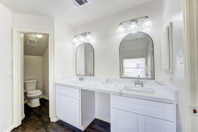 8510 Nashwood Court, Houston, TX 77040