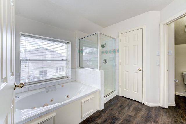 8510 Nashwood Court, Houston, TX 77040