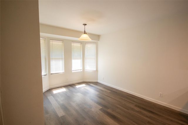 200 QUAIL CIR, Hutto, TX 78634