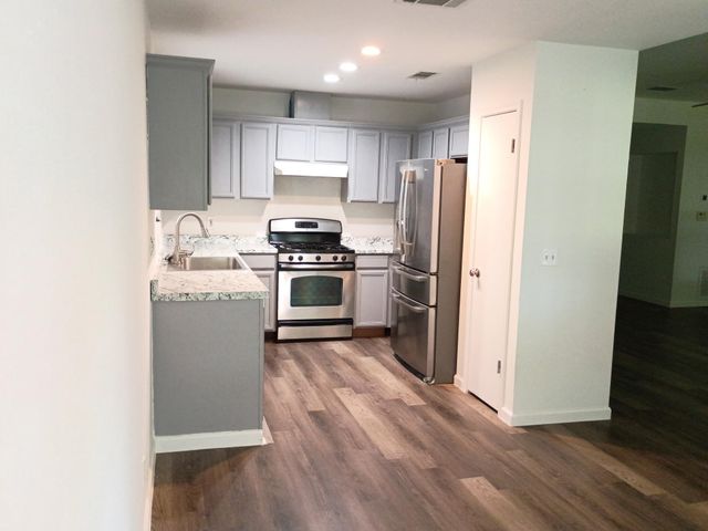 200 QUAIL CIR, Hutto, TX 78634