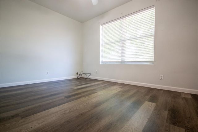 200 QUAIL CIR, Hutto, TX 78634