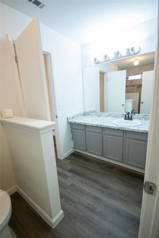 200 QUAIL CIR, Hutto, TX 78634