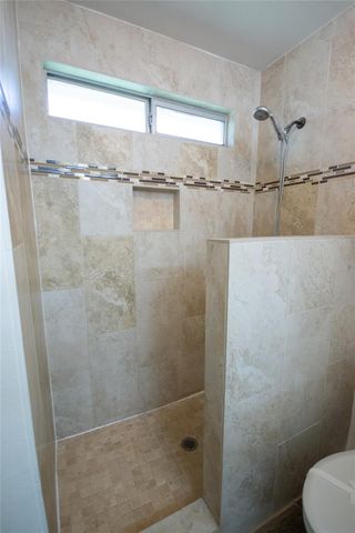 200 QUAIL CIR, Hutto, TX 78634