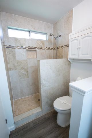 200 QUAIL CIR, Hutto, TX 78634