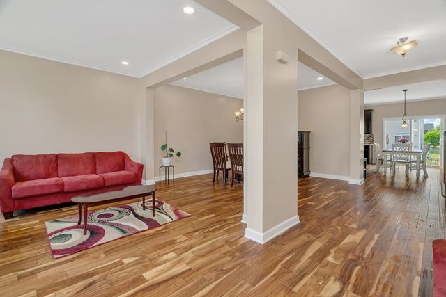 1221 Winding Way, Bolingbrook, IL 60490