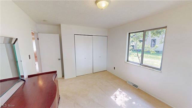 935 Carnegie Avenue, Akron, OH 44314