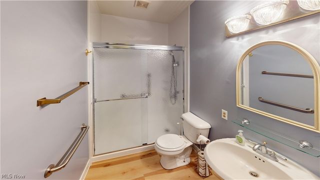 935 Carnegie Avenue, Akron, OH 44314