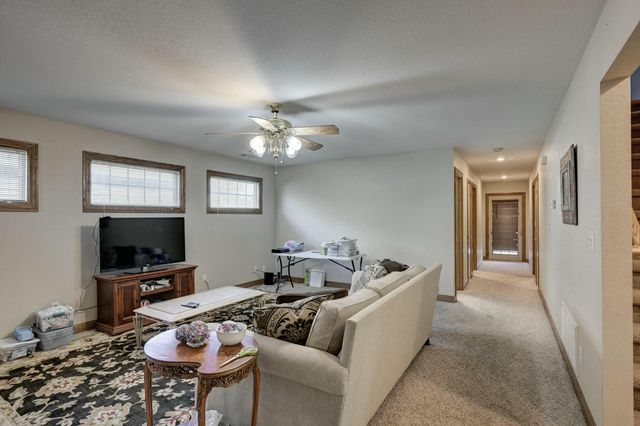 2206 Benjamin Drive, Carthage, MO 64836