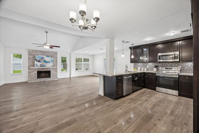 1323 Ashwood Drive, Sugar Land, TX 77498