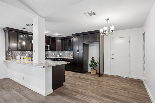 1323 Ashwood Drive, Sugar Land, TX 77498
