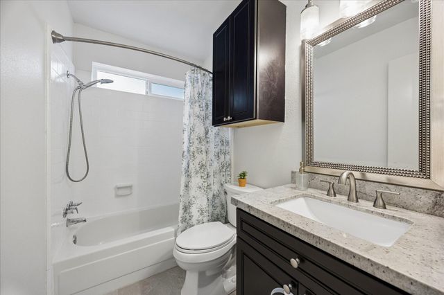 1323 Ashwood Drive, Sugar Land, TX 77498
