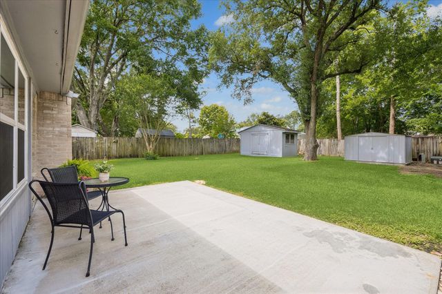 1323 Ashwood Drive, Sugar Land, TX 77498