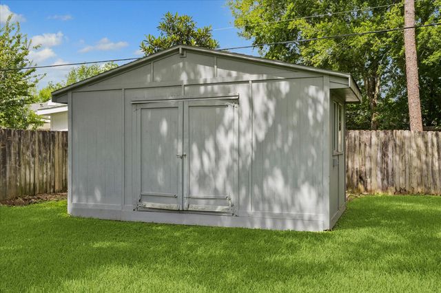 1323 Ashwood Drive, Sugar Land, TX 77498