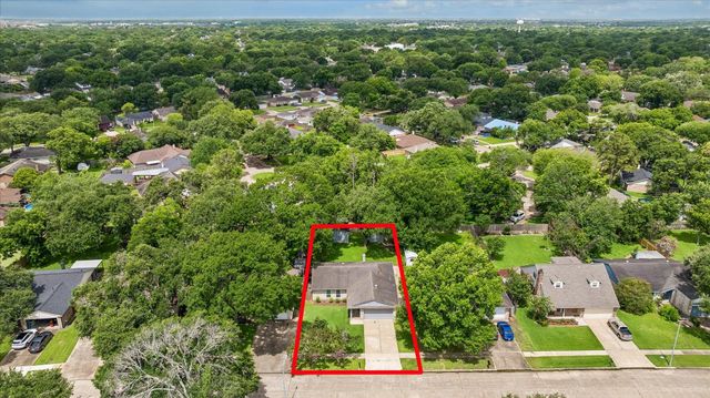 1323 Ashwood Drive, Sugar Land, TX 77498
