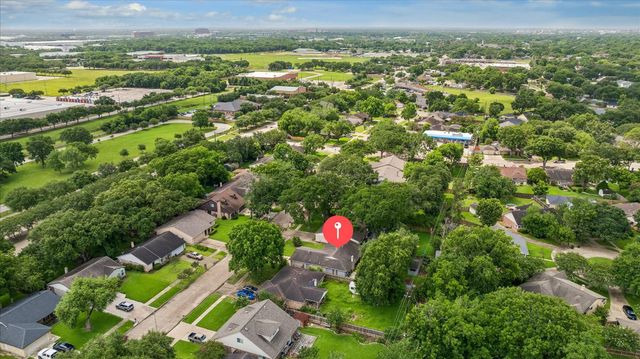1323 Ashwood Drive, Sugar Land, TX 77498