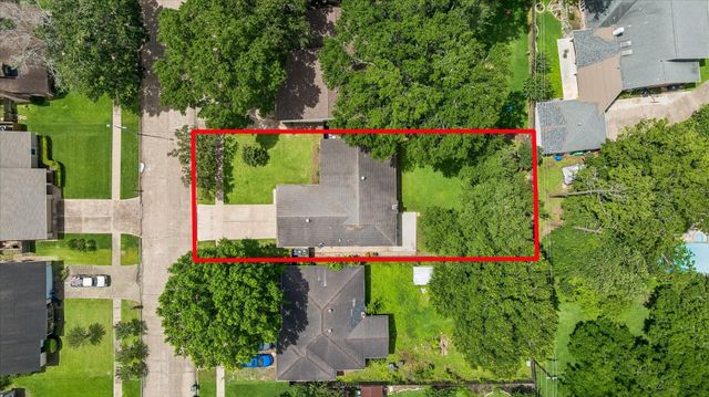 1323 Ashwood Drive, Sugar Land, TX 77498
