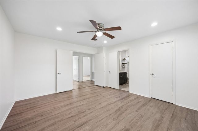 1323 Ashwood Drive, Sugar Land, TX 77498