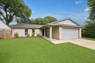 1323 Ashwood Drive, Sugar Land, TX 77498