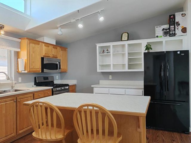 1225 Vienna Drive, Sunnyvale, CA 94089