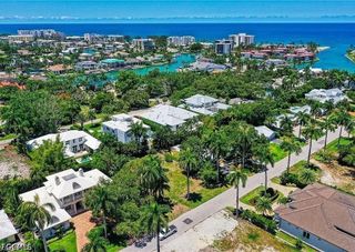 400 Wedge DR, Naples, FL 34103