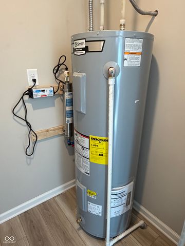 1087 Lake Court, Shirley, IN 47384