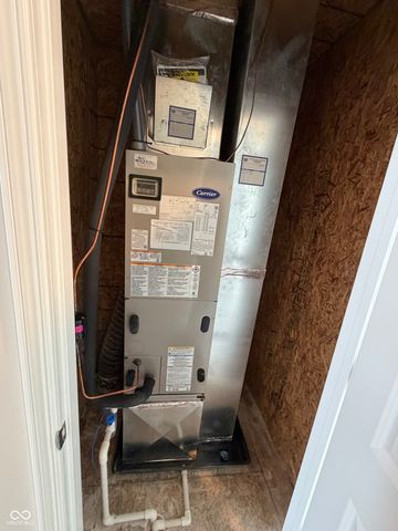 1087 Lake Court, Shirley, IN 47384