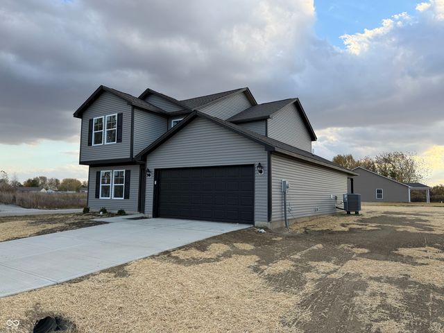 1087 Lake Court, Shirley, IN 47384