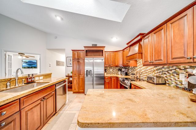 1637 Farmington Circle, Wellington, FL 33414