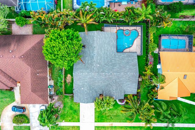 1637 Farmington Circle, Wellington, FL 33414