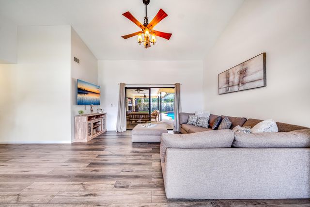 1637 Farmington Circle, Wellington, FL 33414