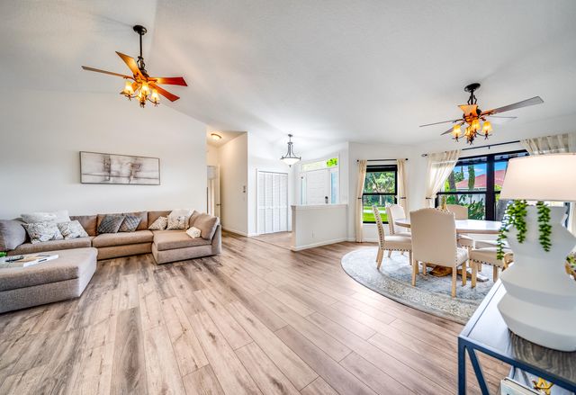 1637 Farmington Circle, Wellington, FL 33414