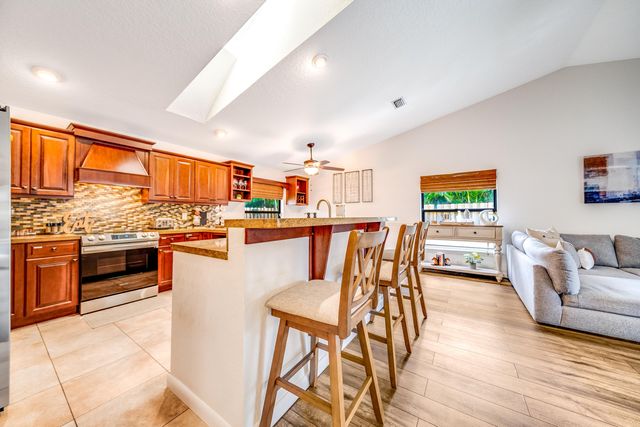 1637 Farmington Circle, Wellington, FL 33414