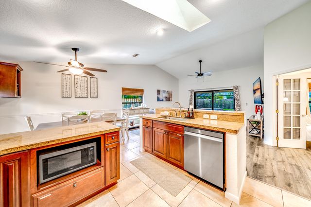 1637 Farmington Circle, Wellington, FL 33414