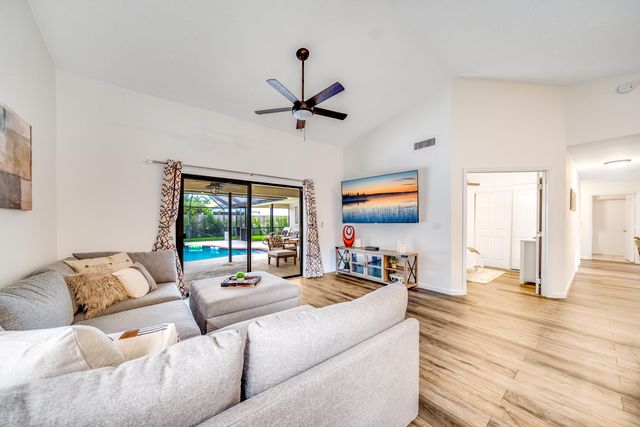 1637 Farmington Circle, Wellington, FL 33414